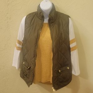 🌻Love Tree Hunter Green Sleeveless Collared Zip Up Vest